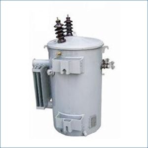 Single-phase overhead transformer